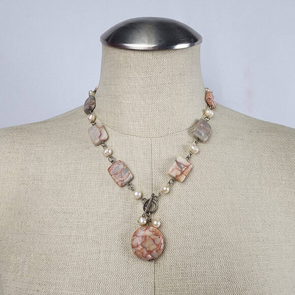 Redline Marble & Pearl Toggle Pendant Necklace - Picture 1 of 6